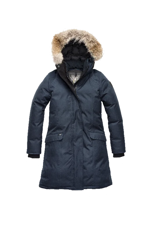 Women's cropped down jackets in bold colors for a sporty and fashionable winter outfitRebecca Women's Parka Women's cropped down jackets in bold colors for a sporty and fashionable winter outfitRebecca Women's Parka