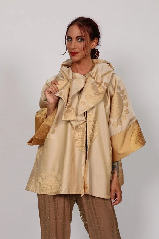 Women's cropped leather jackets with silver zippers for a punk - inspired outfitTAJ KIMONO Tapestry Jacket Women's cropped leather jackets with silver zippers for a punk - inspired outfitTAJ KIMONO Tapestry Jacket