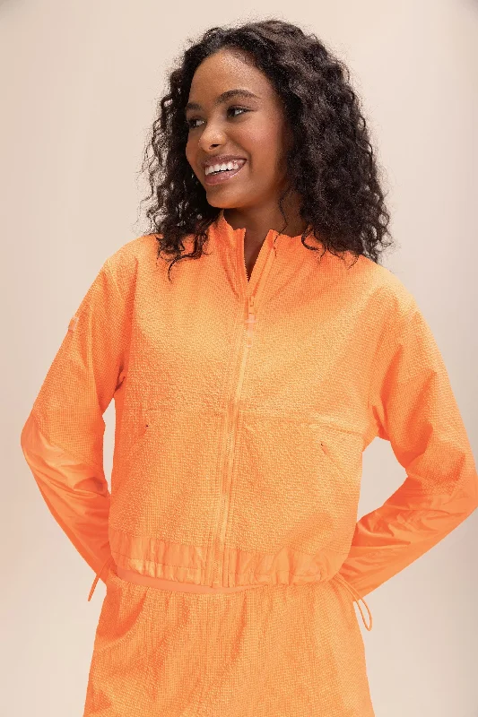 Oversized women's wool coats in a monochromatic look for a trendy outfitTech Pixel Jacket Oversized women's wool coats in a monochromatic look for a trendy outfitTech Pixel Jacket