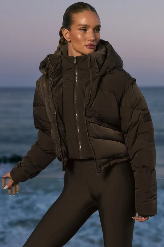 Oversized women's wool coats in a monochromatic look for a trendy outfitGlacier Puffer - Espresso Oversized women's wool coats in a monochromatic look for a trendy outfitGlacier Puffer - Espresso