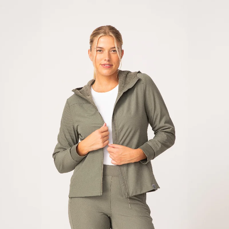 Women's quilted puffer jackets in a cropped silhouette for a modern twistWomen's Venture Out Hybrid Jacket Women's quilted puffer jackets in a cropped silhouette for a modern twistWomen's Venture Out Hybrid Jacket
