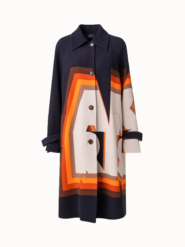 Checkered women's wool coats in a classic pattern for a timeless styleWool Coat with Superimposed Letters Print Checkered women's wool coats in a classic pattern for a timeless styleWool Coat with Superimposed Letters Print