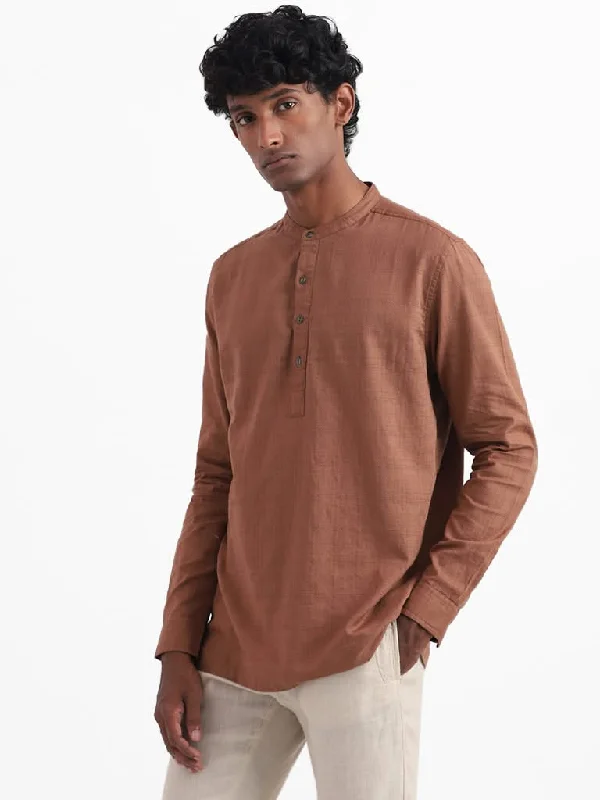 Dry - clean only polo shirt in luxurious silk blendETA Brown Solid Cotton Slim-Fit Shirt Dry - clean only polo shirt in luxurious silk blendETA Brown Solid Cotton Slim-Fit Shirt