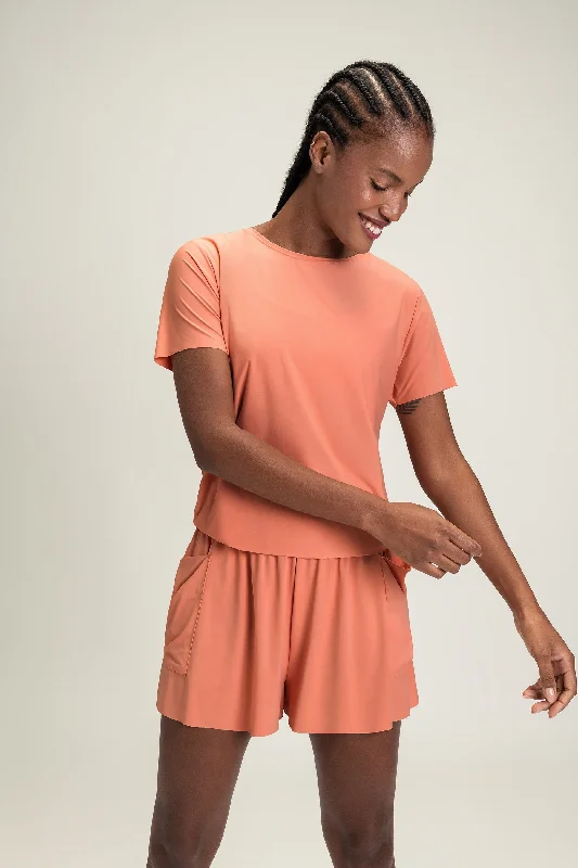 Embroidered logo polo shirt for a preppy styleWide Shorts