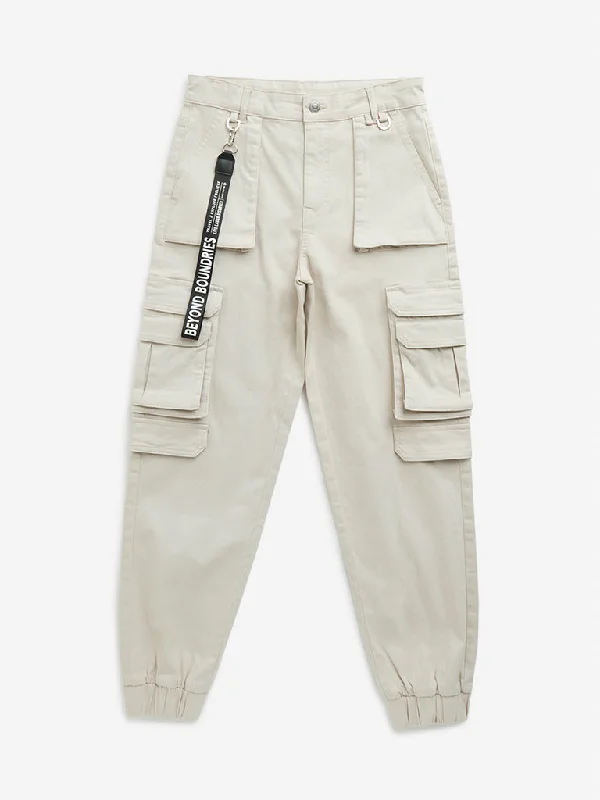 Lace - trimmed polo shirt for a romantic lookY&F Kids Beige Cargo-Style Mid-Rise Cotton Blend Joggers Lace - trimmed polo shirt for a romantic lookY&F Kids Beige Cargo-Style Mid-Rise Cotton Blend Joggers