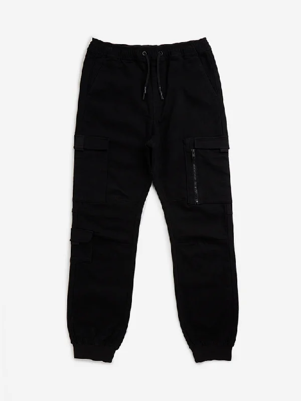 Hand - wash only polo shirt with delicate embroideryY&F Kids Black Mid-Rise Joggers